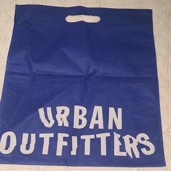 4 urban outfitter retail shopping bags - Picture 4 of 9